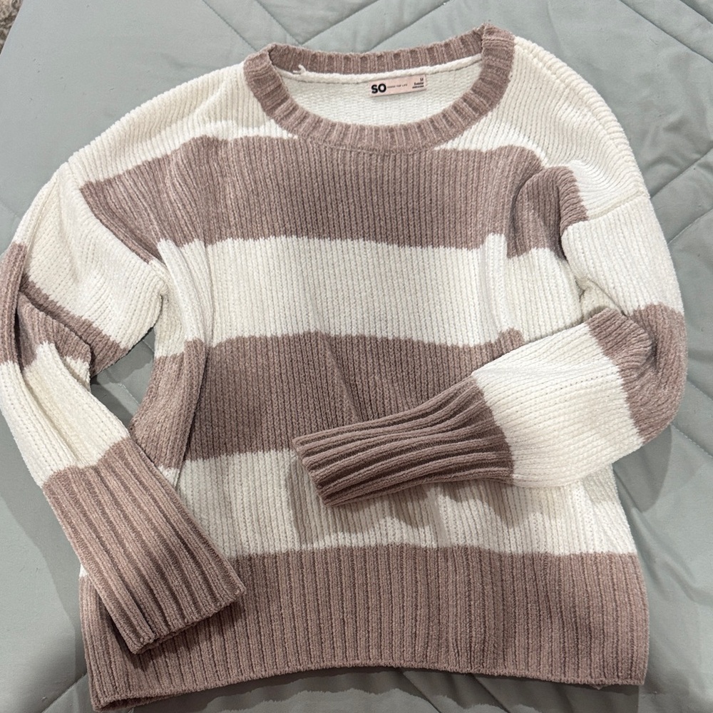 SO Women's Ribbed Striped Sweater - Brown and White